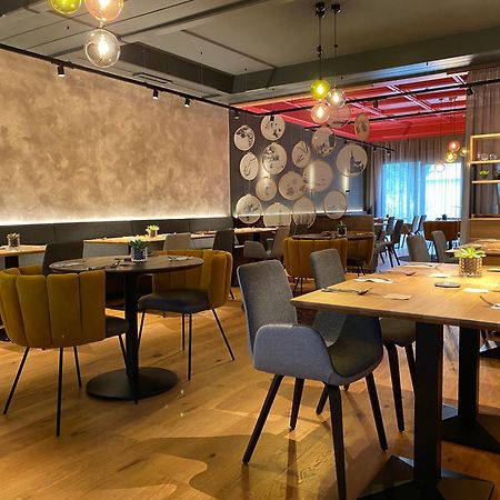 Hotel-Restaurant-Vinothek Felix Sommer Auersthal Ngoại thất bức ảnh