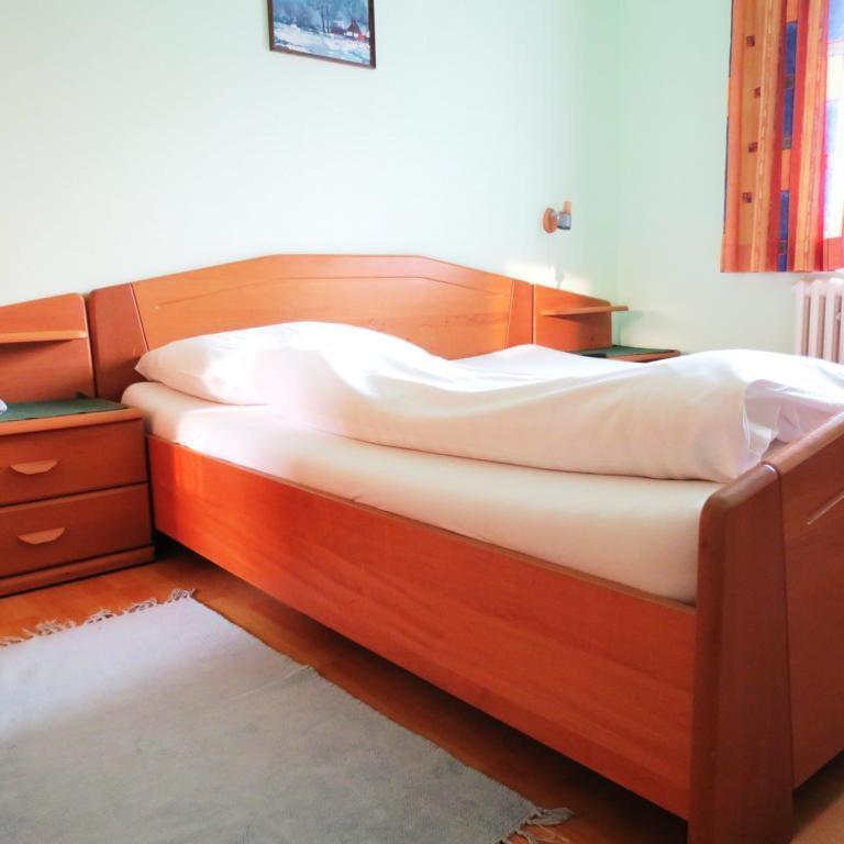Hotel-Restaurant-Vinothek Felix Sommer Auersthal Ngoại thất bức ảnh